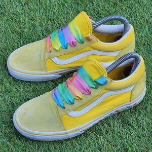 VANS OLD SKOOL - Womens Shoes - SIZE 6